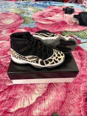 Jordan 11 Wmns Retro Animal Instinct BRAND NEW size 6.5